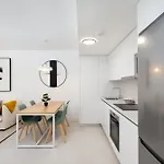 Urban Comfort - Pool & Parking